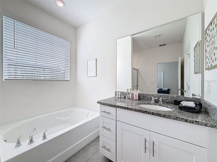 Image No.22-7 Bed Property for sale