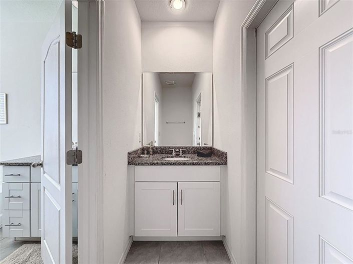 Image No.24-7 Bed Property for sale