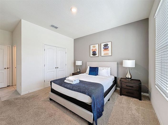 Image No.30-7 Bed Property for sale