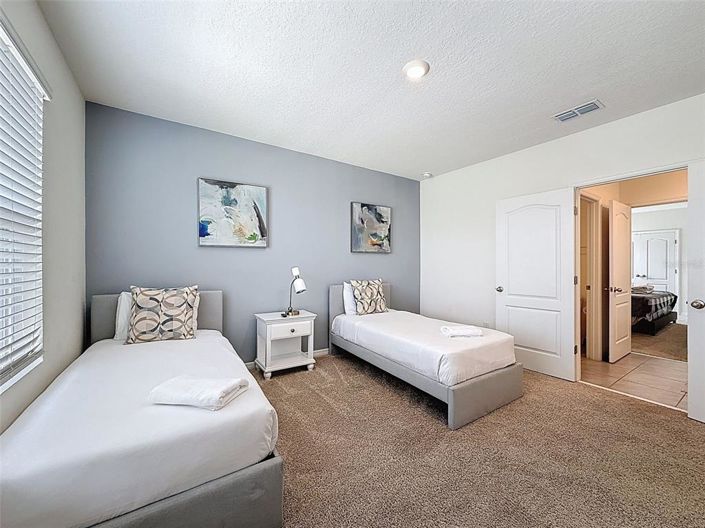 Image No.42-7 Bed Property for sale