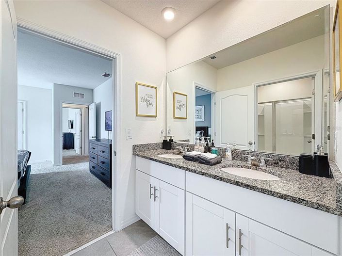 Image No.43-7 Bed Property for sale