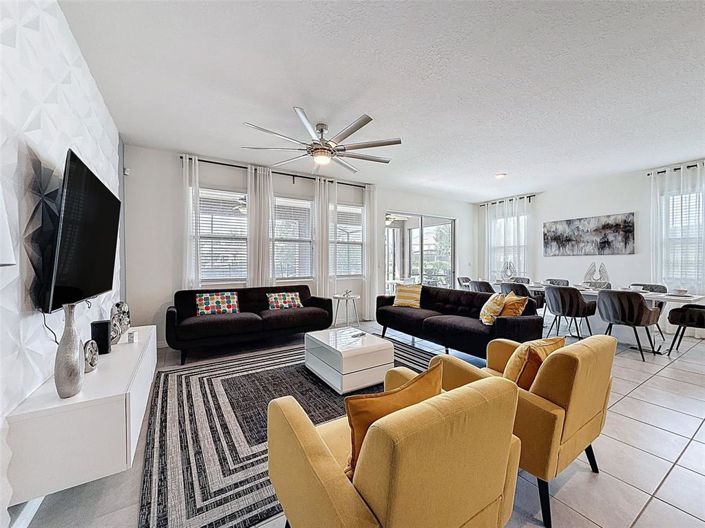 Image No.5-7 Bed Property for sale