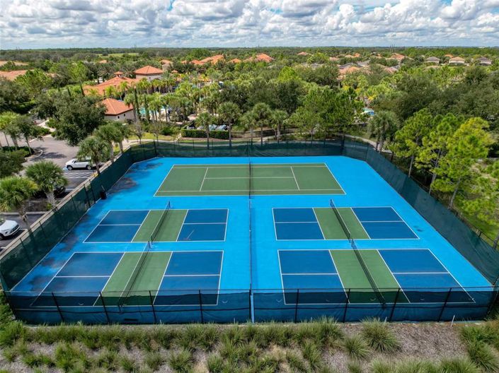 Image No.74-7 Bed Property for sale