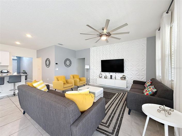 Image No.8-7 Bed Property for sale