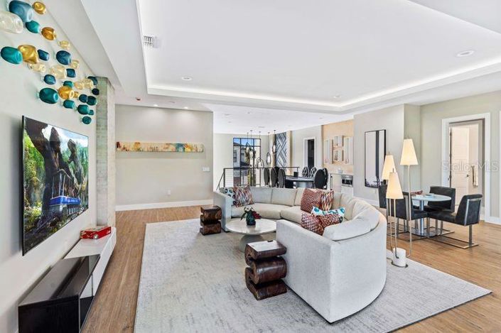 Image No.33-10 Bed Property for sale