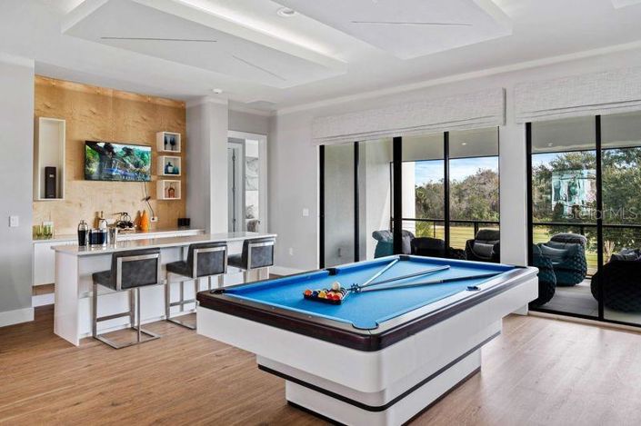 Image No.36-10 Bed Property for sale