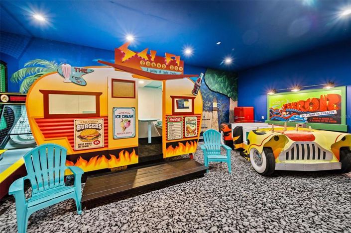 Image No.65-10 Bed Property for sale