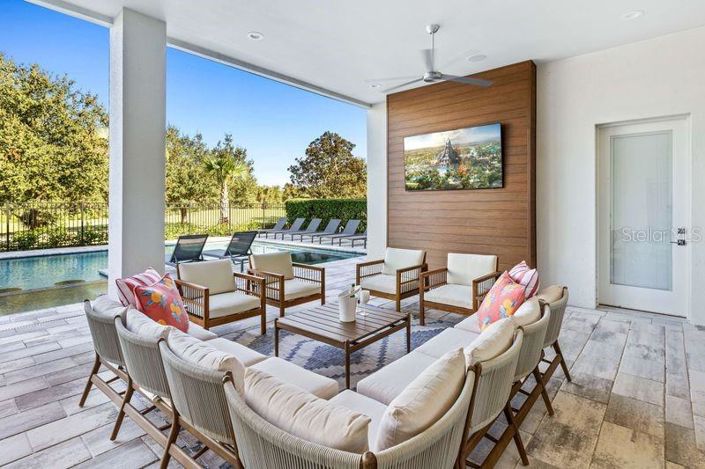 Image No.73-10 Bed Property for sale