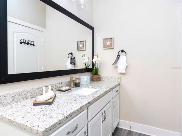 Image No.23-3 Bed Property for sale