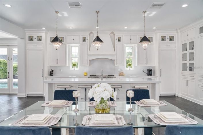 Image No.15-5 Bed Property for sale