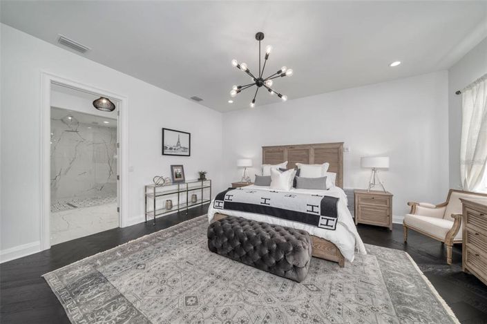 Image No.28-5 Bed Property for sale