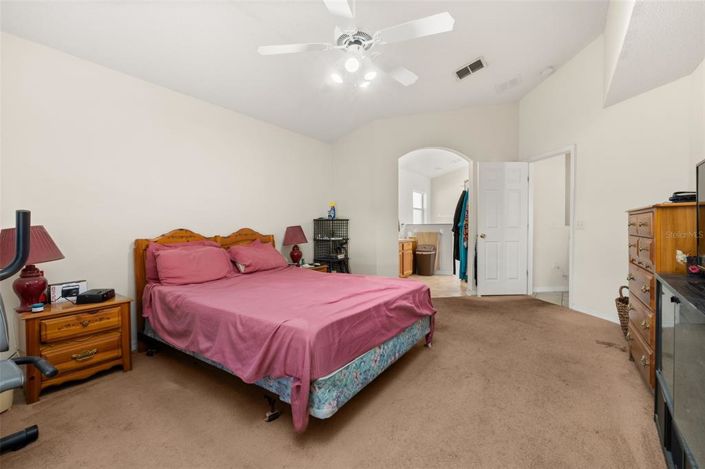 Image No.29-3 Bed Property for sale