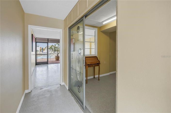 Image No.32-2 Bed Property for sale