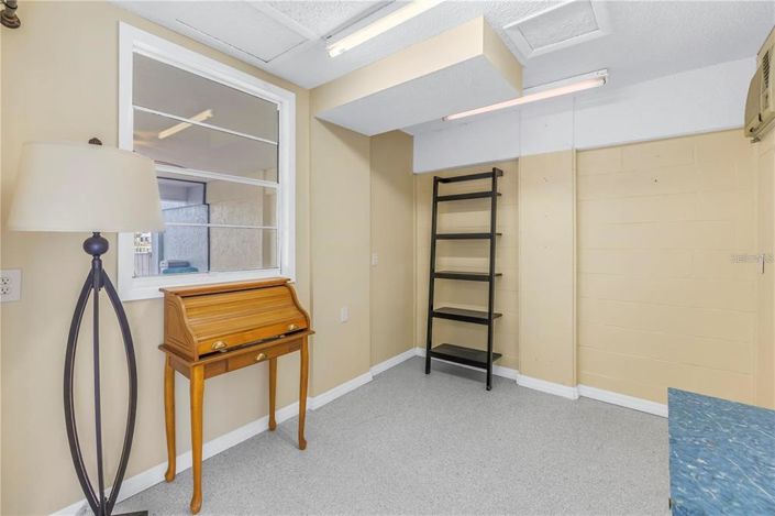 Image No.33-2 Bed Property for sale