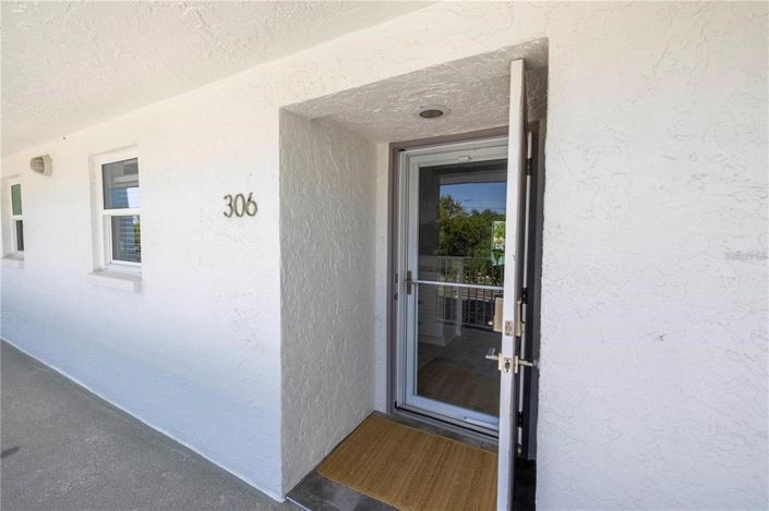 Image No.4-2 Bed Property for sale