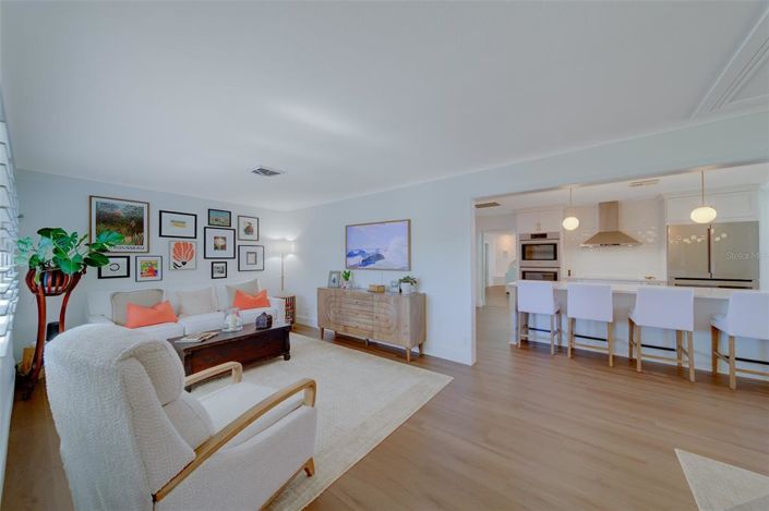 Image No.11-3 Bed Property for sale