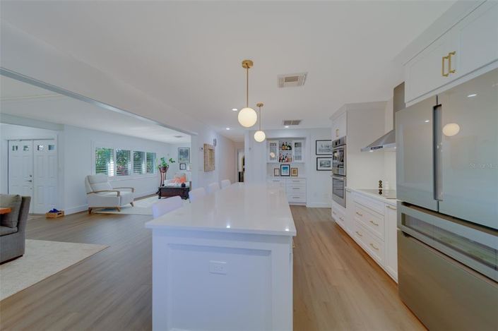 Image No.15-3 Bed Property for sale