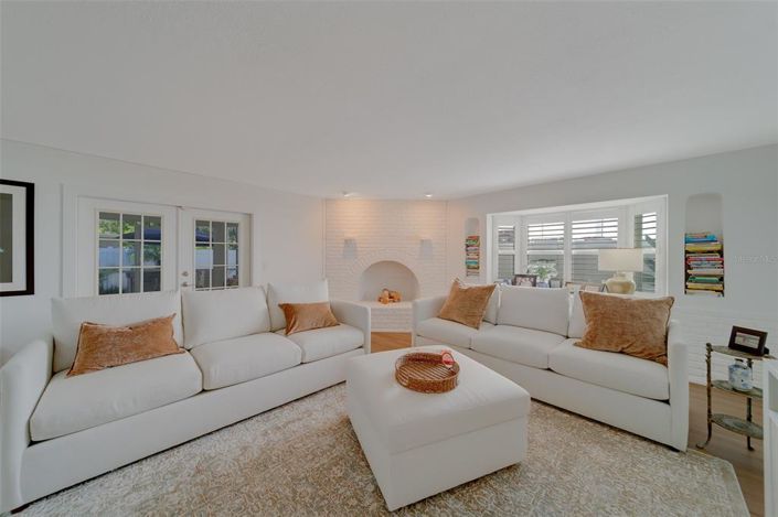 Image No.24-3 Bed Property for sale