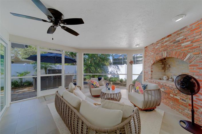 Image No.28-3 Bed Property for sale