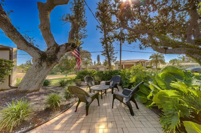 Image No.3-3 Bed Property for sale