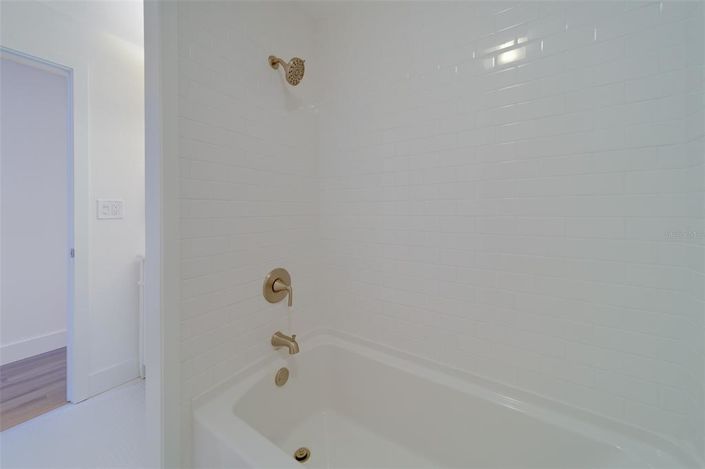 Image No.41-3 Bed Property for sale