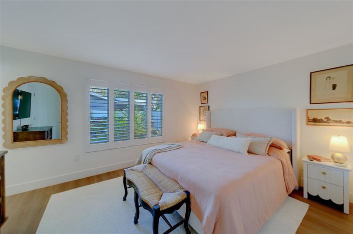 Image No.42-3 Bed Property for sale