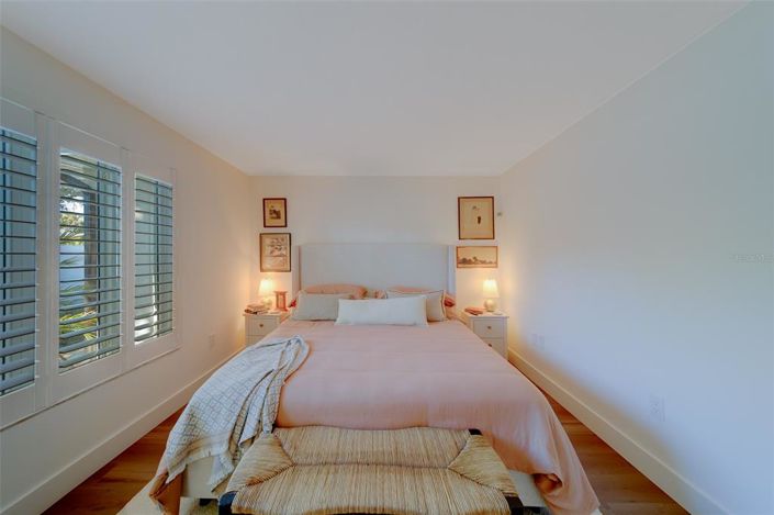 Image No.43-3 Bed Property for sale