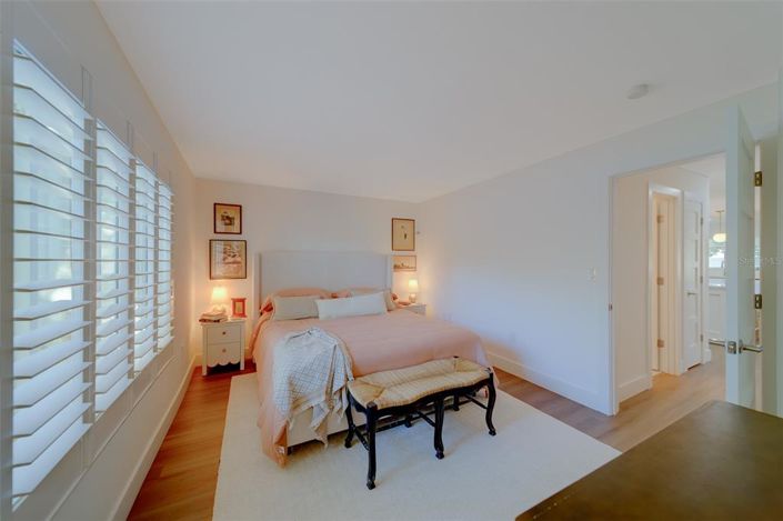 Image No.44-3 Bed Property for sale