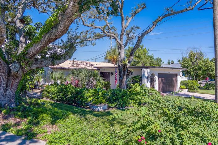 Image No.58-3 Bed Property for sale