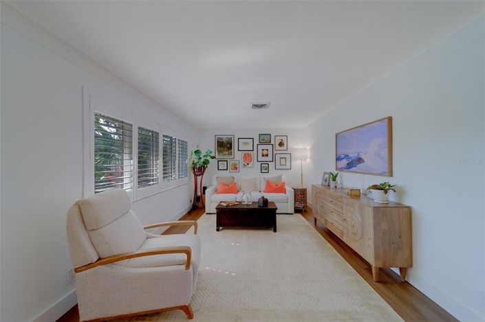 Image No.7-3 Bed Property for sale