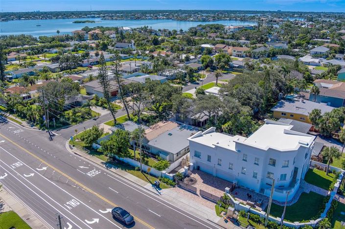 Image No.73-3 Bed Property for sale