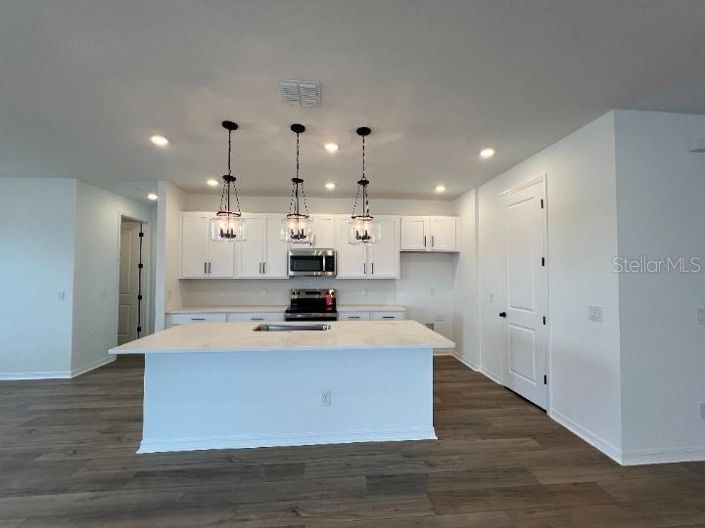 Image No.12-3 Bed Property for sale