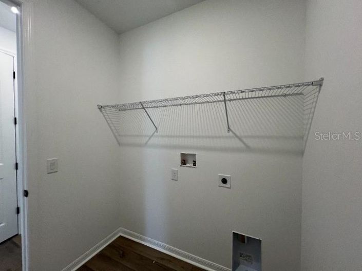 Image No.19-3 Bed Property for sale