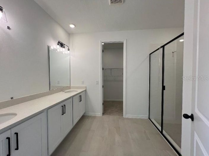 Image No.32-3 Bed Property for sale