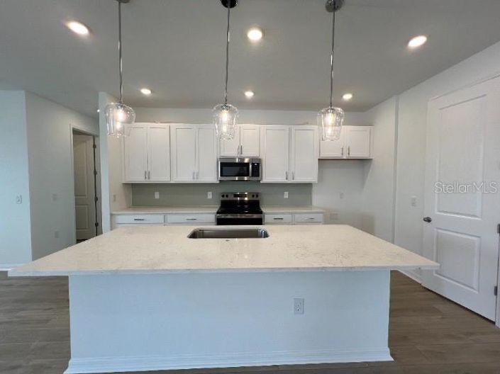 Image No.11-3 Bed Property for sale