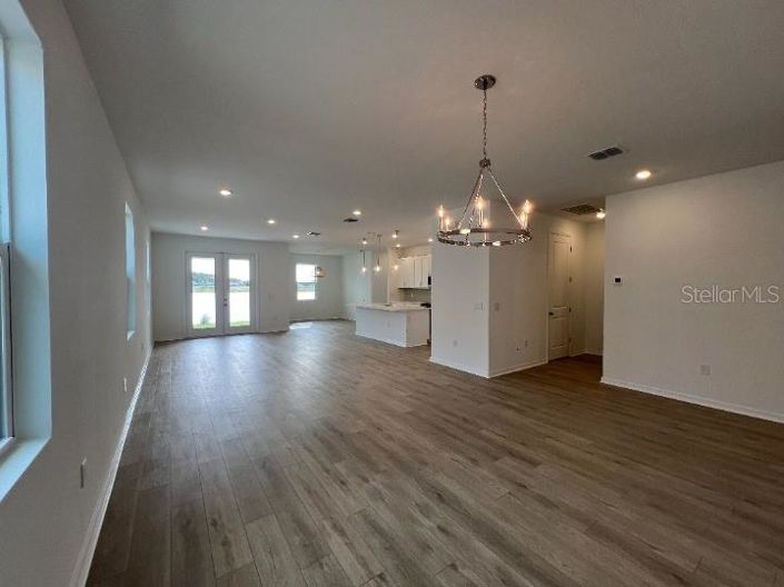 Image No.8-3 Bed Property for sale