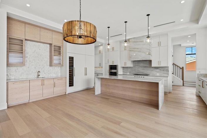 Image No.16-4 Bed Property for sale