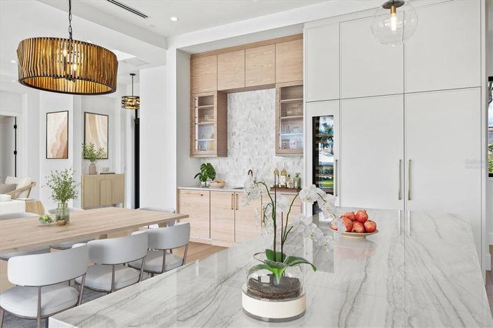 Image No.22-4 Bed Property for sale