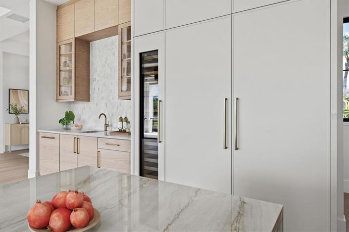 Image No.24-4 Bed Property for sale