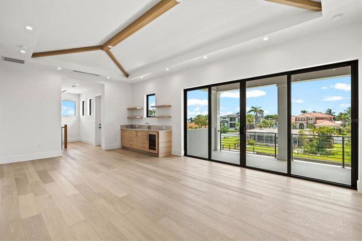 Image No.52-4 Bed Property for sale