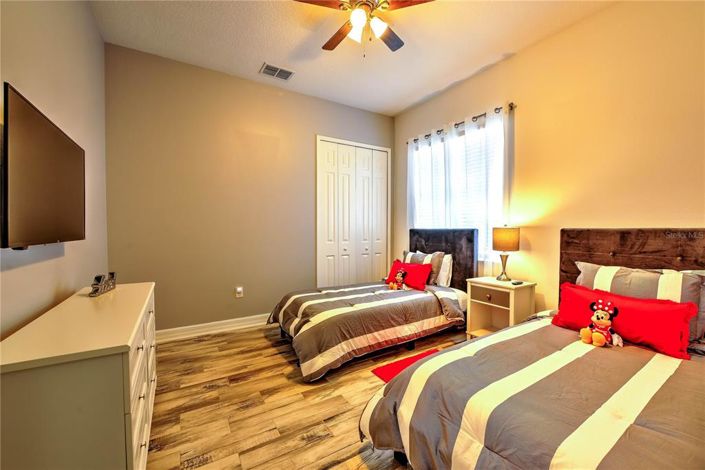 Image No.19-5 Bed Property for sale