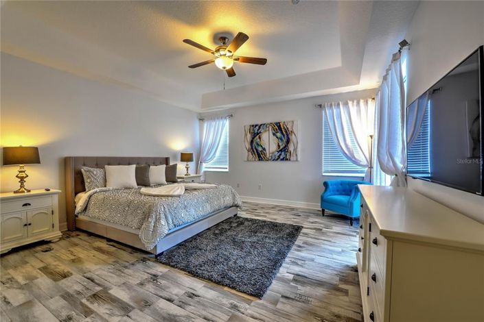 Image No.23-5 Bed Property for sale