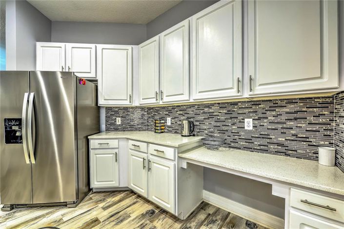 Image No.24-5 Bed Property for sale