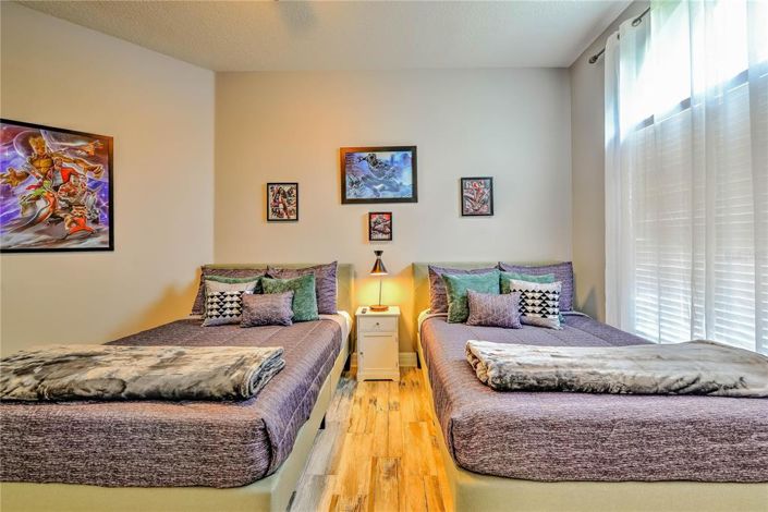 Image No.33-5 Bed Property for sale