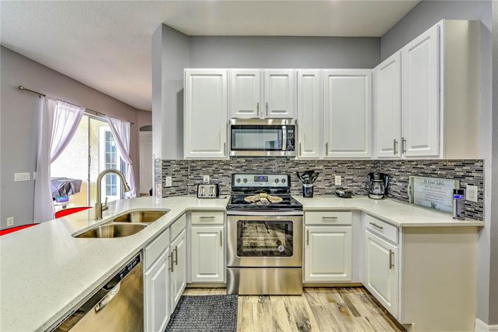 Image No.6-5 Bed Property for sale