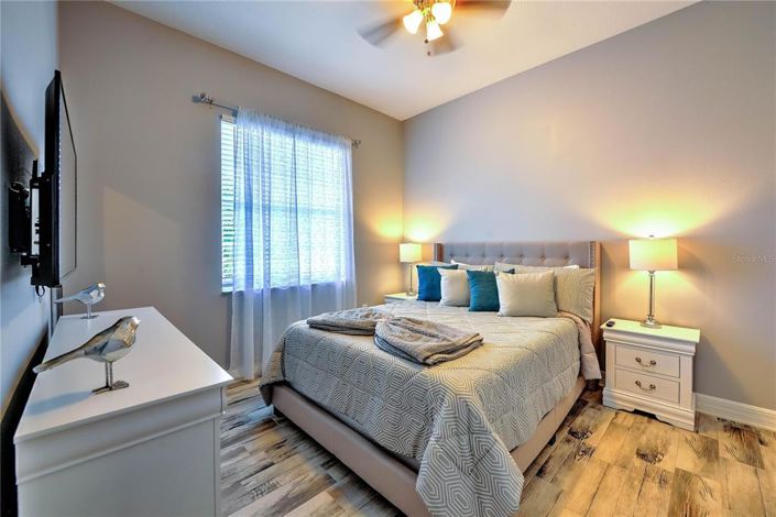 Image No.8-5 Bed Property for sale