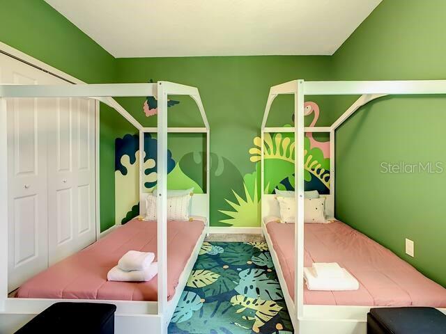 Image No.22-6 Bed Property for sale