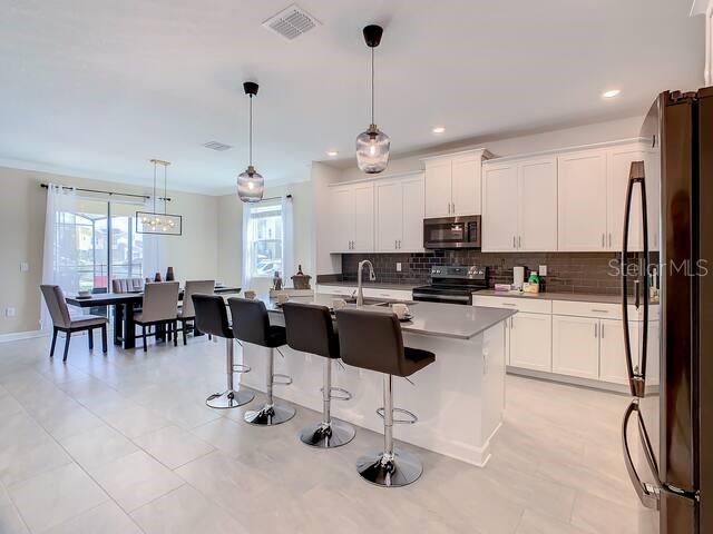 Image No.3-6 Bed Property for sale