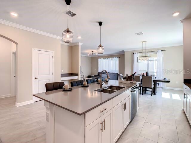 Image No.7-6 Bed Property for sale