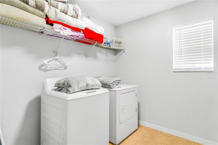 Image No.28-6 Bed Property for sale